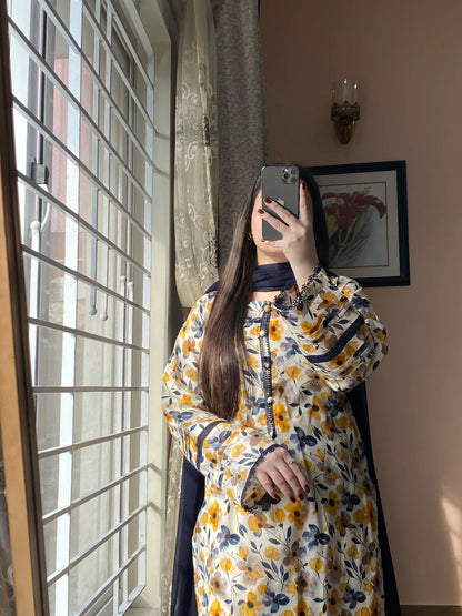 3 Piece - Lawn Printed Stitched Dress - 077