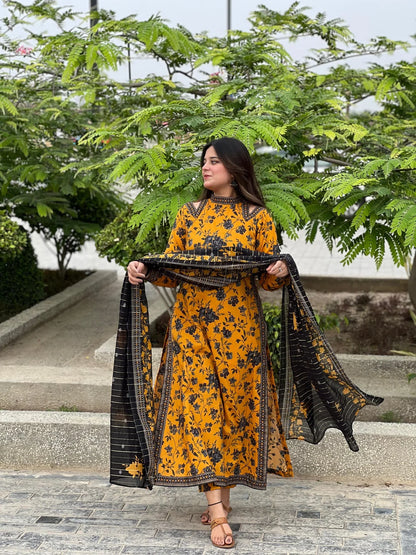 3 Piece Pure Lawn Stitched Suit –25