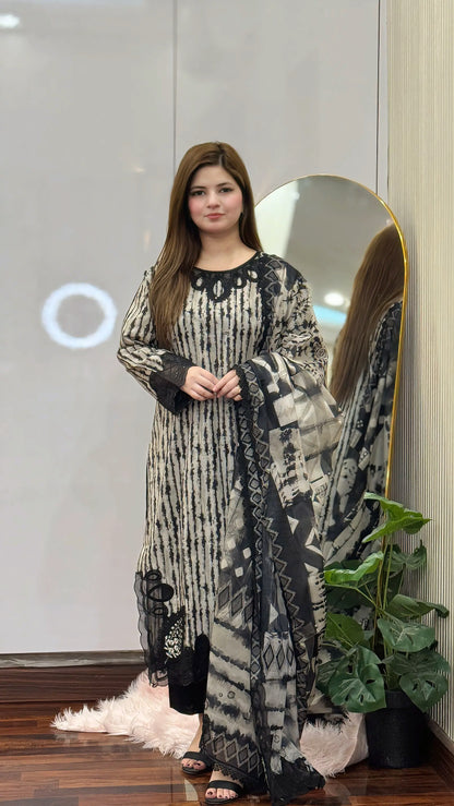 3 Piece - Embroidered Pure Lawn Suit-272