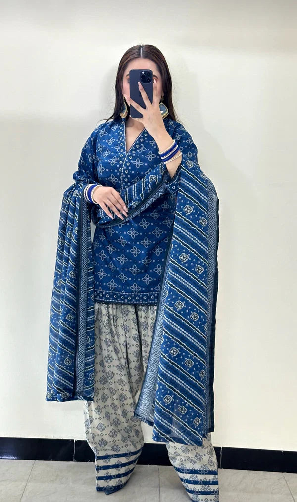 3 Piece Khaddar Stitched Dress - 016